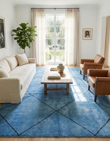 5' 7 x 8' 2 Hand Knotted Darya Wool Rug