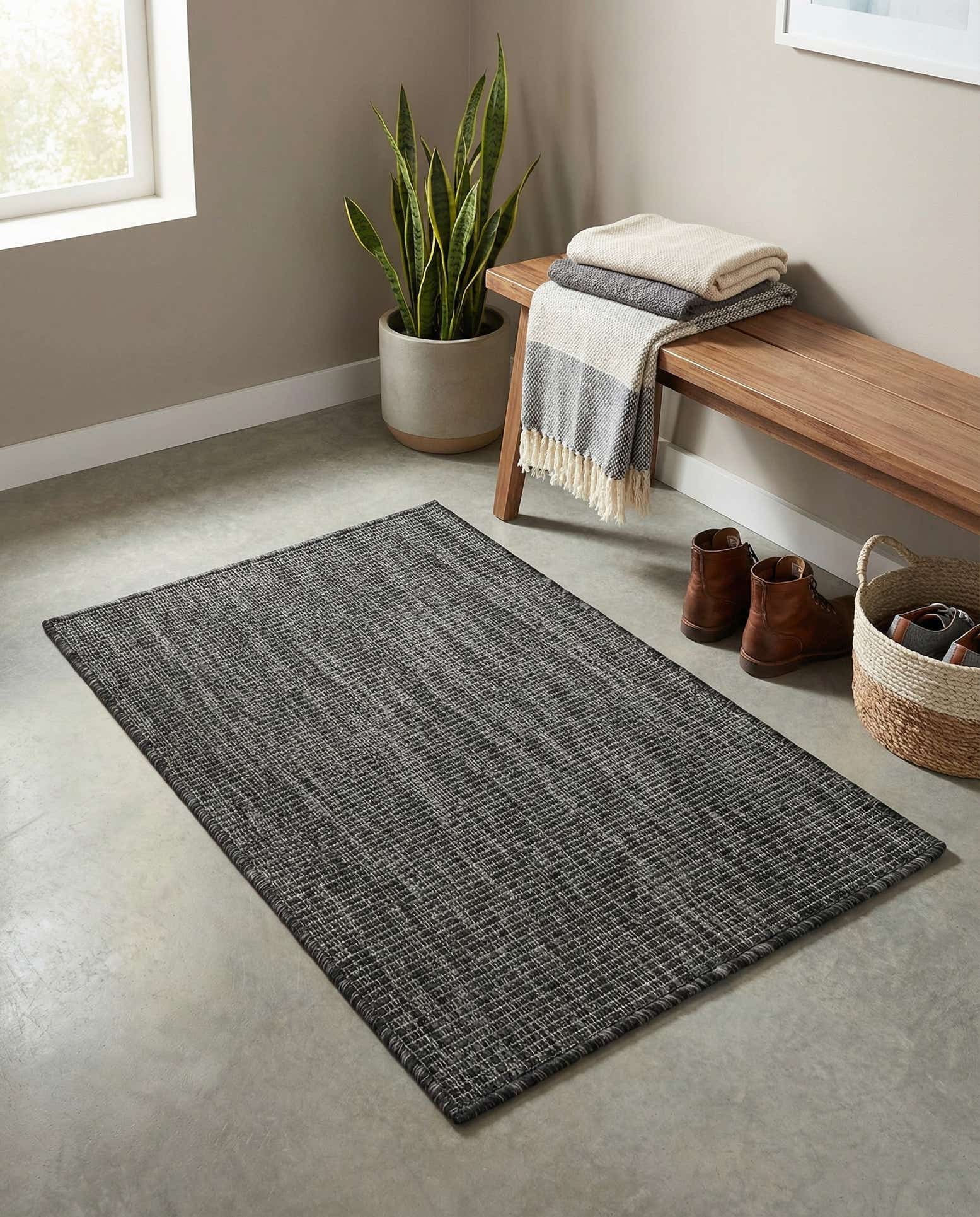 2' x 3' 1 Easy-Clean Solid Indoor / Outdoor Rug