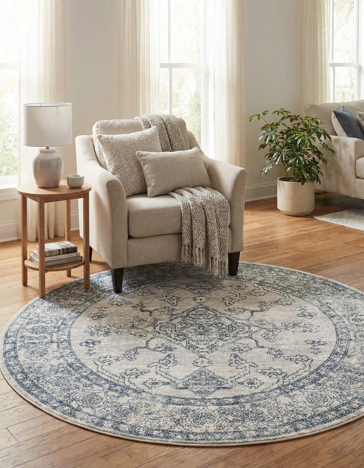 Detail image of 4' x 4' Newport Round Rug