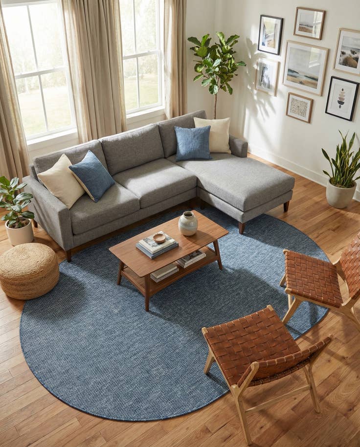 Detail image of 5' 3 x 8' Easy-Clean Solid Indoor / Outdoor Oval Rug
