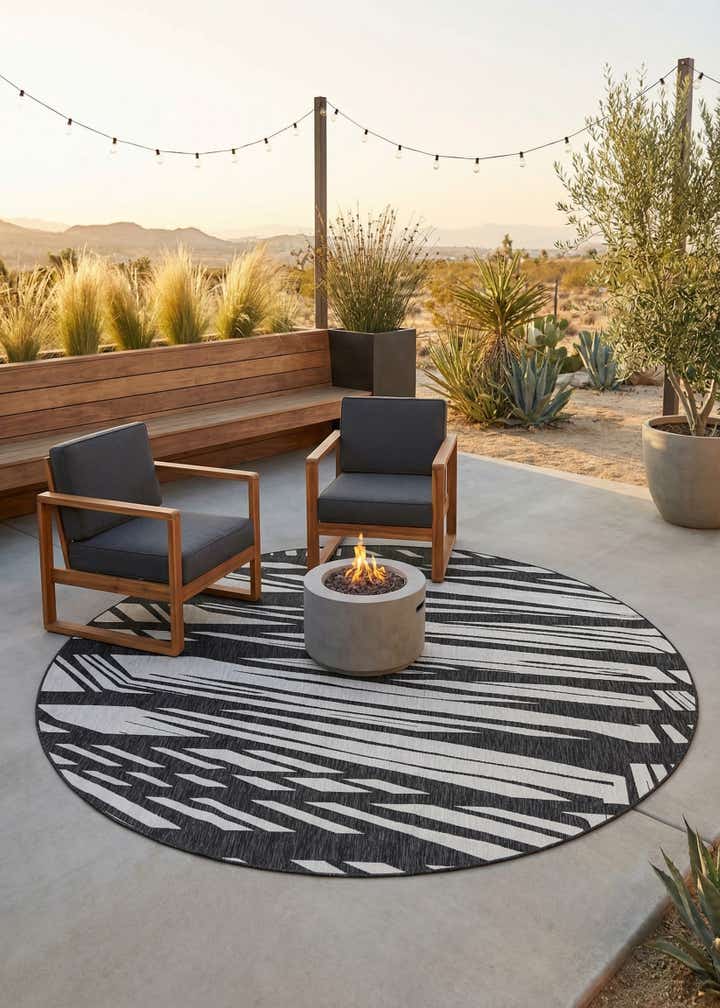 10' x 10' Easy-Clean Modern Indoor / Outdoor Round Rug