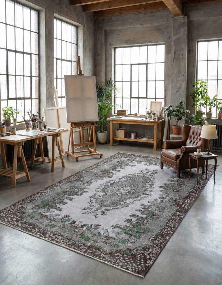 Detail image of  6' x 9' 6 Ultra Vintage Wool Rug