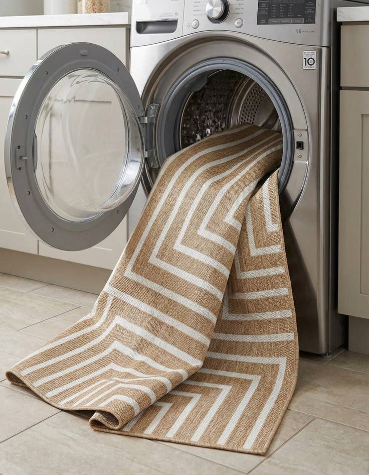 Detail image of  7' 10 x 10'  Washable Modern Indoor / Outdoor Rug