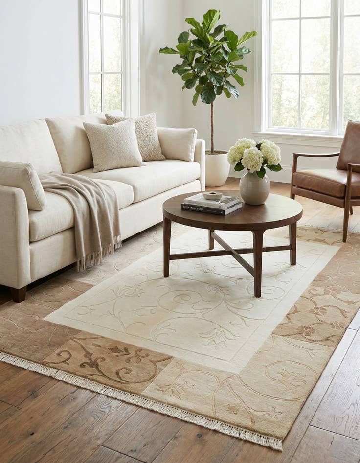 Detail image of 4' 7 x 6' 8  Hand Knotted Darya Wool Rug