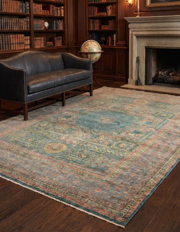 5' 9 x 7' 9 Hand Knotted Mamluk Rug