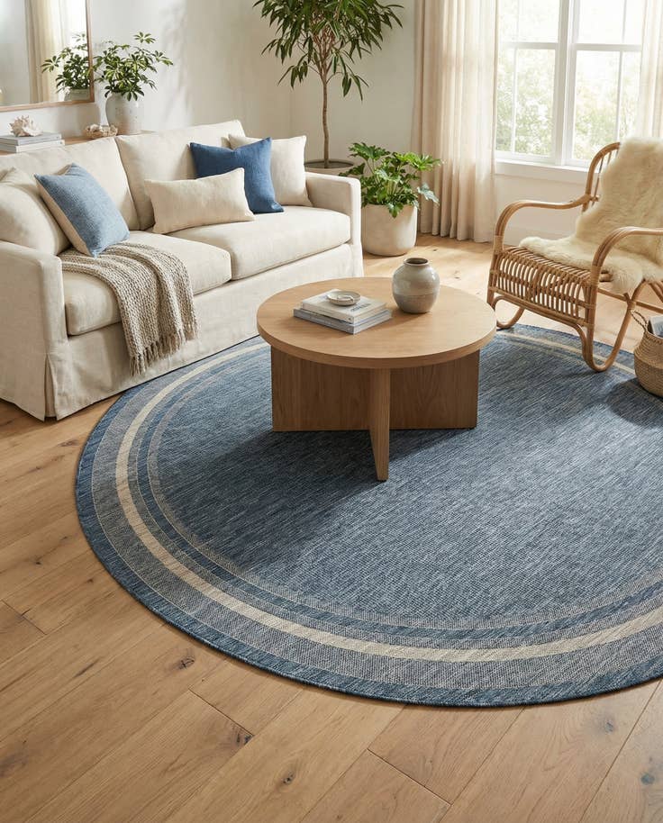 Detail image of 10' x 10' Easy-Clean Border Indoor / Outdoor Round Rug