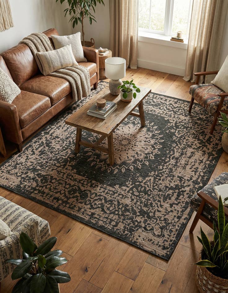 Detail image of 7' 10 x 7' 10 Easy-Clean Traditional Indoor / Outdoor Square Rug