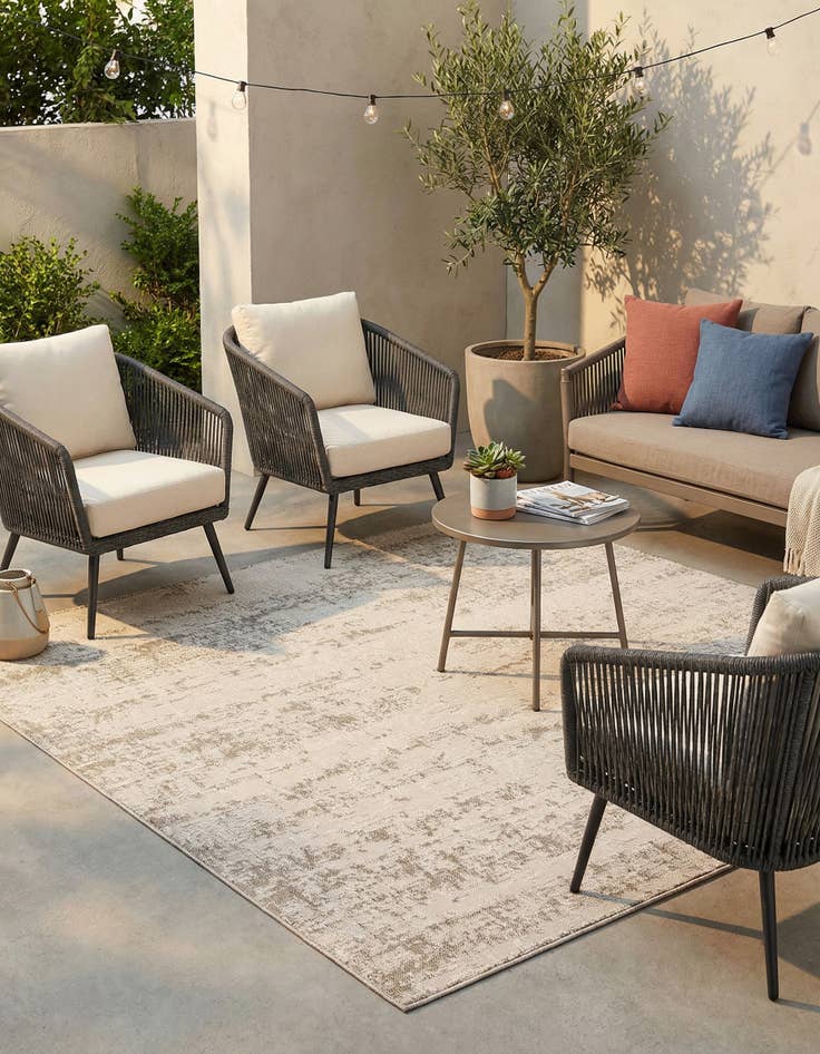 Detail image of  7' 10 x 7' 10  Washable Modern Indoor / Outdoor Square Rug