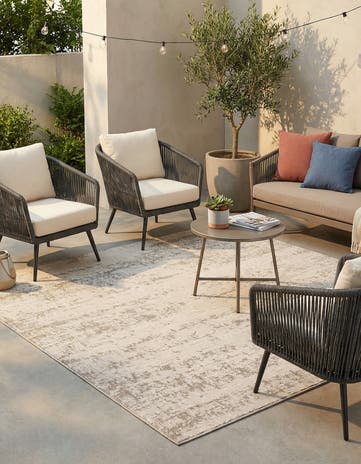7' 10 x 7' 10 Easy-Clean Modern Indoor / Outdoor Square Rug