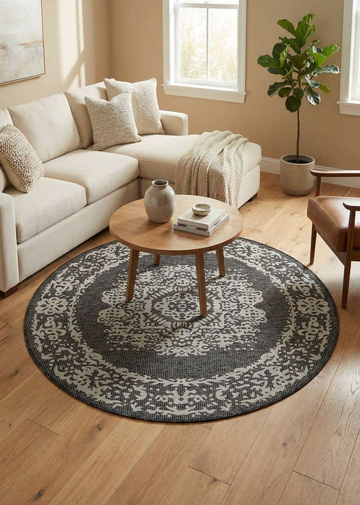 6' x 6' Easy-Clean Traditional Indoor / Outdoor Round Rug