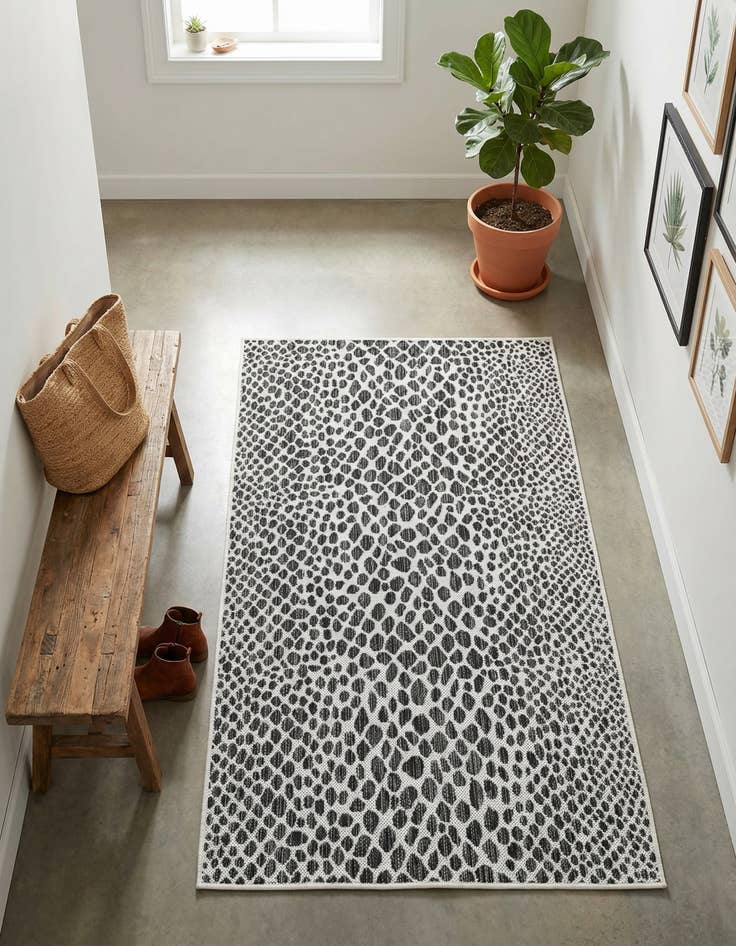 Detail image of 3' x 5' 3 Easy-Clean Jill Zarin Cape Town Indoor / Outdoor Rug