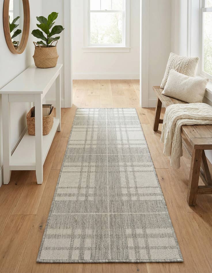 Detail image of 2' x 5' 3  Washable Checkered Indoor / Outdoor Runner Rug