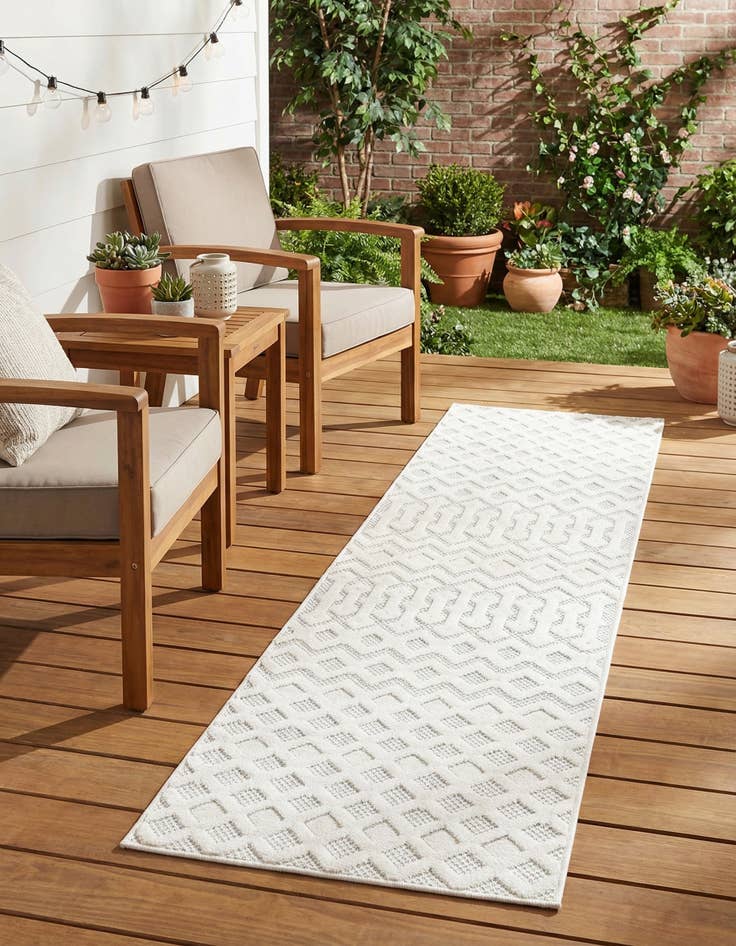 Detail image of 2' x 8'  Washable Trellis Textured Indoor / Outdoor Runner Rug