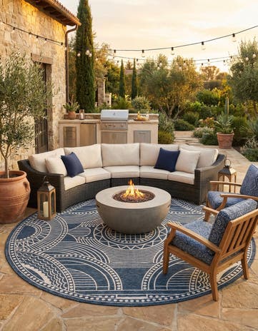 13' x 13' Easy-Clean Traditional Indoor / Outdoor Round Rug