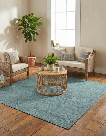 6' 1 x 6' 1 Easy-Clean Solid Indoor / Outdoor Square Rug