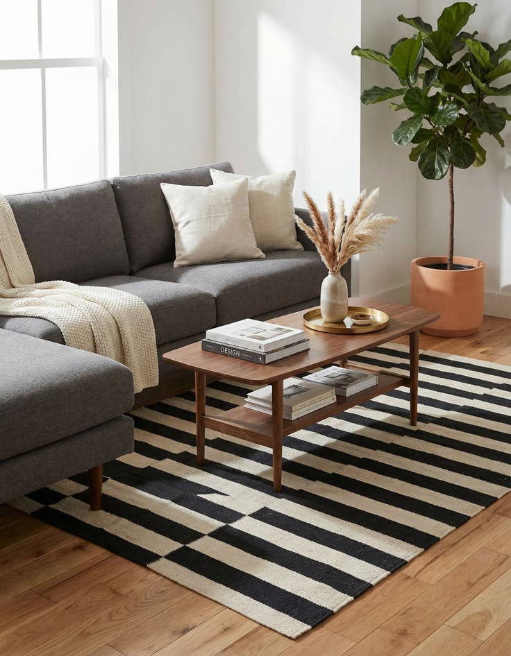 Detail image of 3' 4 x 4' 11  Hand Woven Kilim Modern Wool Rug