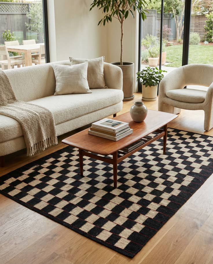 Detail image of 4' 4 x 5' 8 Hand Woven Kilim Modern Wool Rug