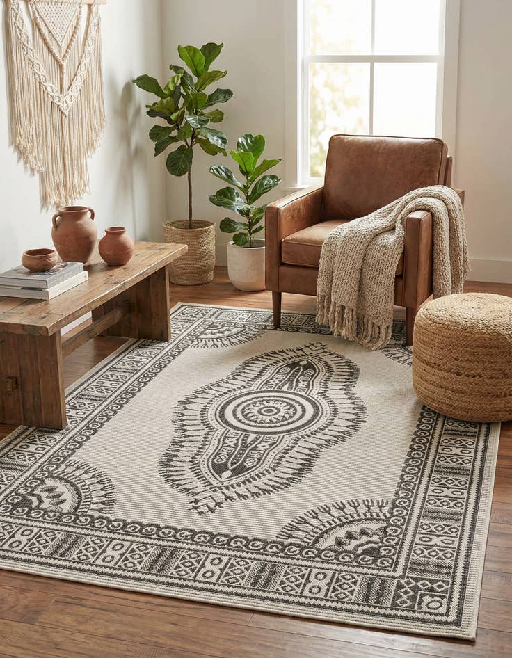 Detail image of 5' 3 x 7'  Washable Traditional Indoor / Outdoor Rug