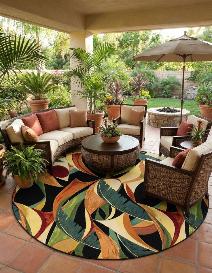 Detail image of 10' x 10'  Washable Botanical Indoor / Outdoor Round Rug