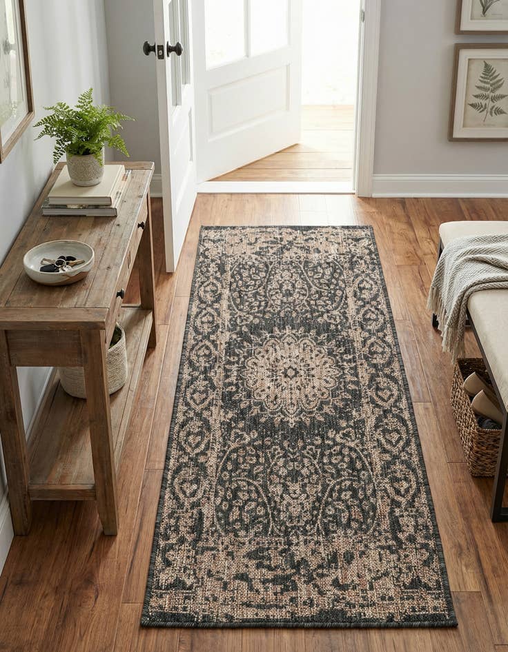 Detail image of  2' x 4'  Washable Traditional Indoor / Outdoor Runner Rug