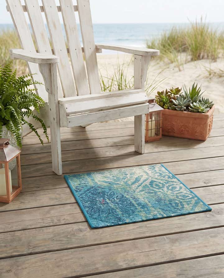 1' 4 x 1' 4 Easy-Clean Coastal Indoor / Outdoor Sample Rug