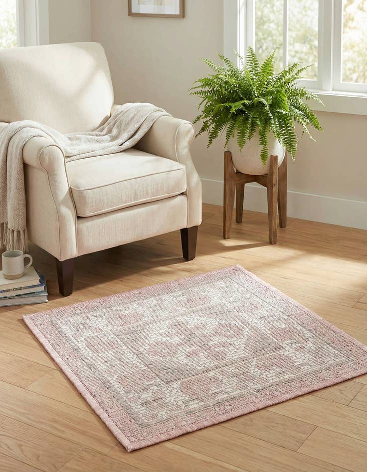 Detail image of  1' 4 x 1' 4  Washable Traditional Indoor / Outdoor Sample Rug