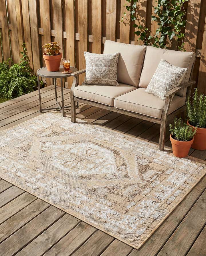 3' x 5' 3 Easy-Clean Traditional Indoor / Outdoor Rug