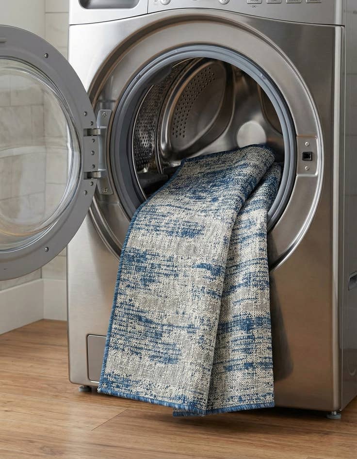 Detail image of  2' x 3'  Washable Modern Indoor / Outdoor Rug