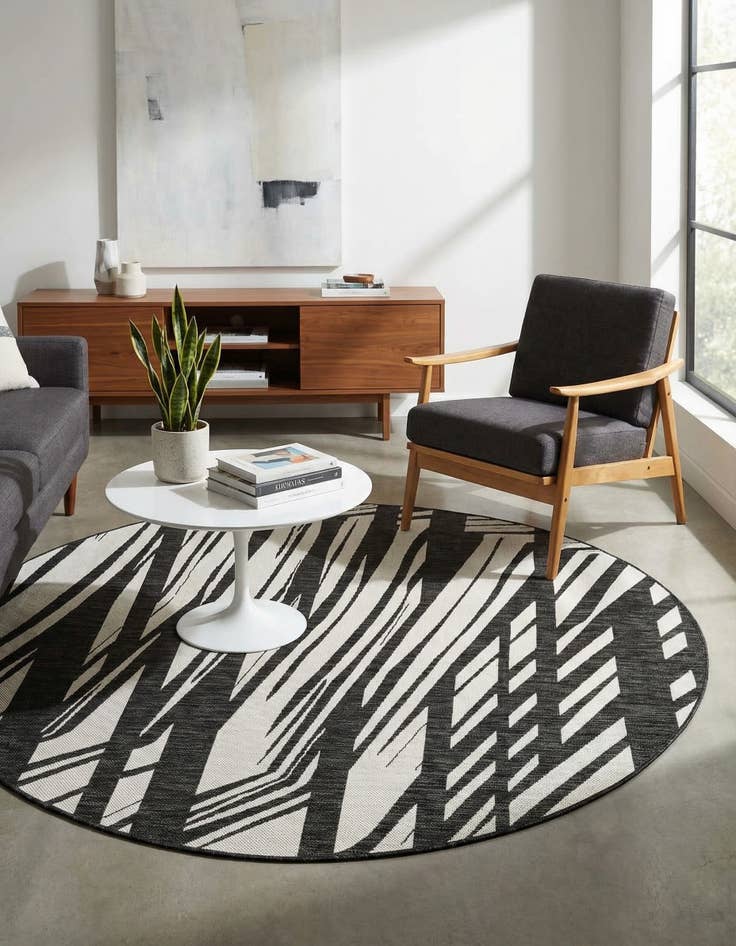 Detail image of 6' 1 x 6' 1  Washable Modern Indoor / Outdoor Round Rug