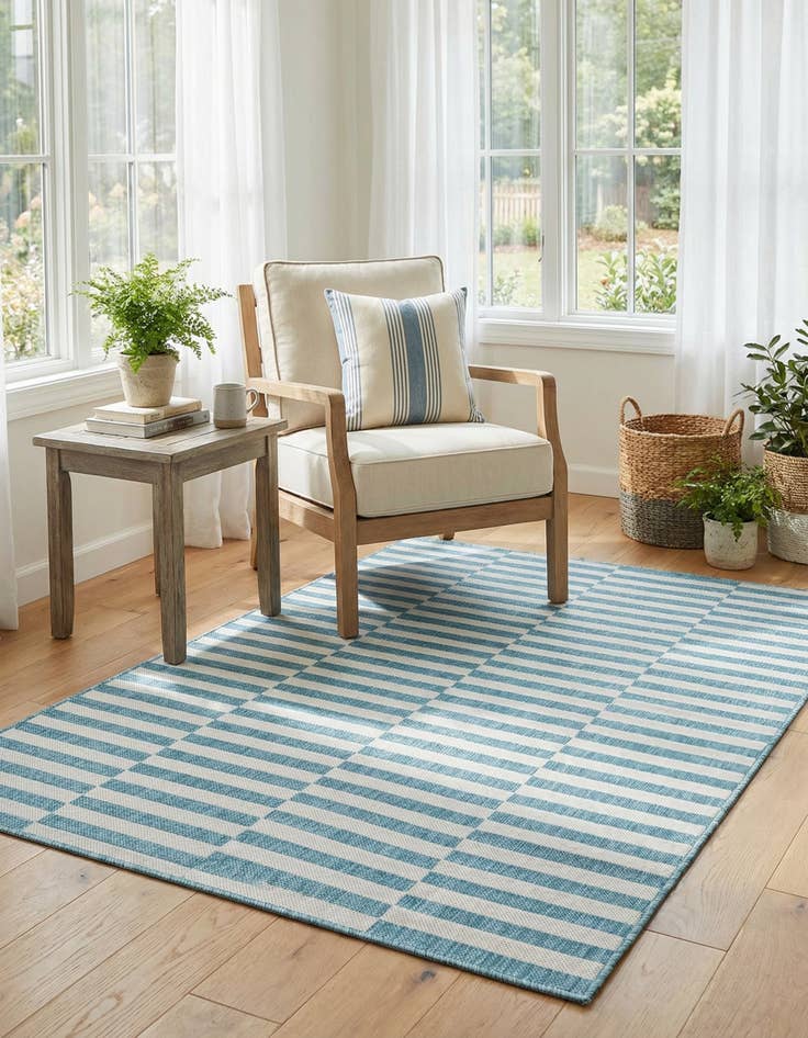 Detail image of 4' x 6' Easy-Clean Striped Indoor / Outdoor Rug