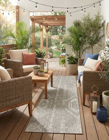 3' 3 x 12' Easy-Clean Bohemian Indoor / Outdoor Runner Rug
