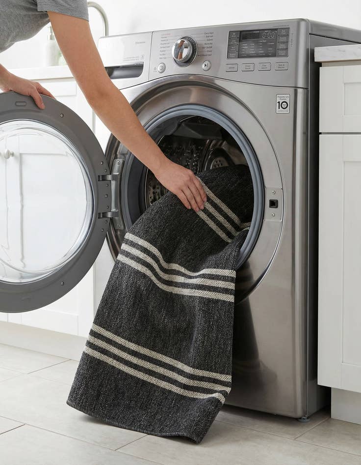 Detail image of 2' x 5' 3  Washable Jill Zarin Anguilla Indoor / Outdoor Runner Rug