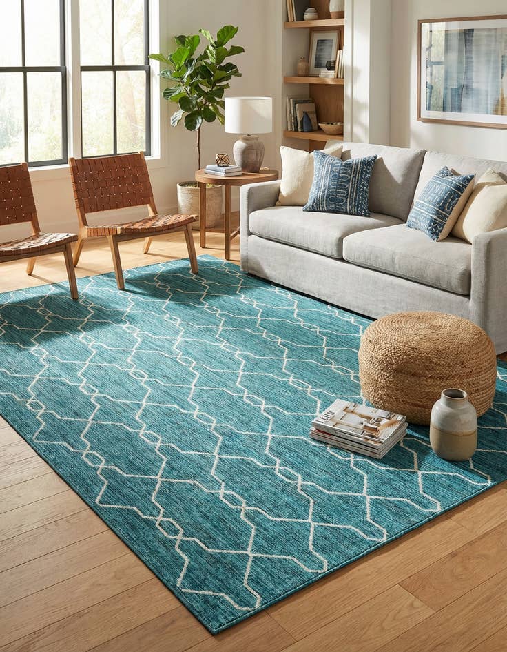 Detail image of 7' 10 x 11' Easy-Clean Trellis Indoor / Outdoor Rug