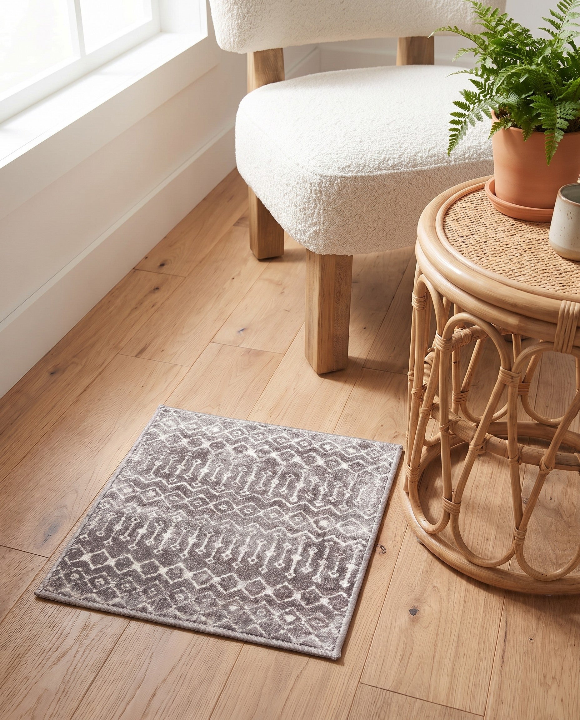 1' 4 x 1' 4 Bohemian Trellis Sample Rug