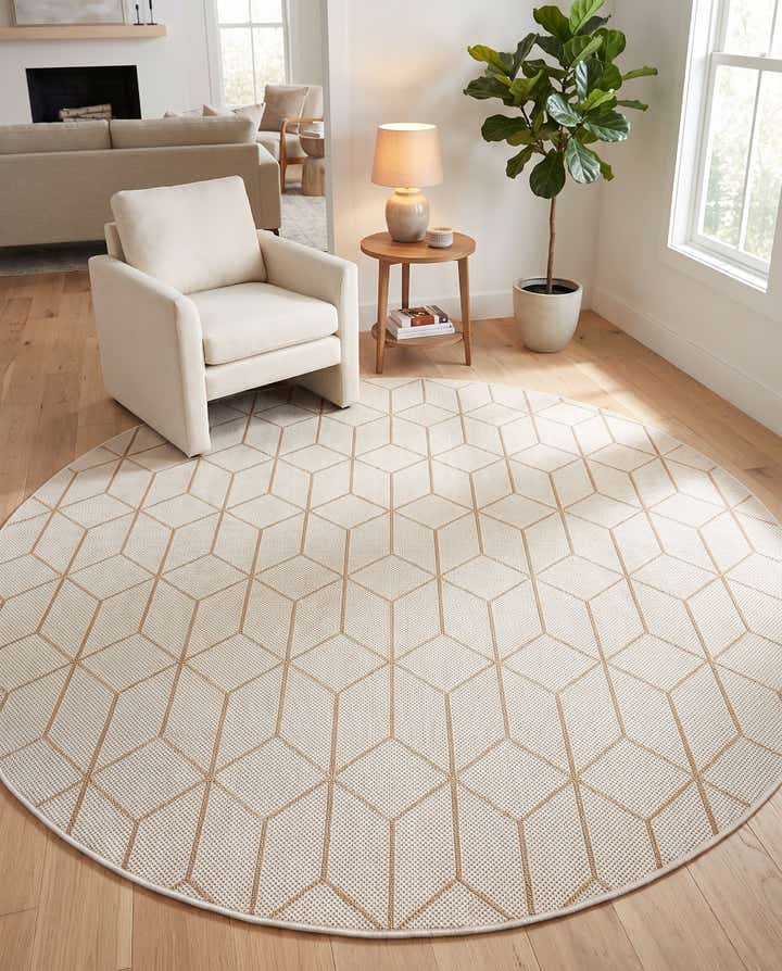 7' 10 x 7' 10 Easy-Clean Lattice Indoor / Outdoor Round Rug