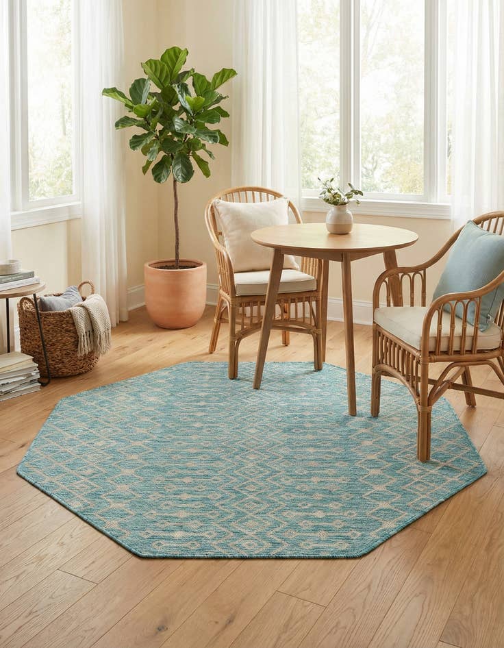 Detail image of  5' 3 x 5' 3  Washable Lattice Indoor / Outdoor Octagon Rug