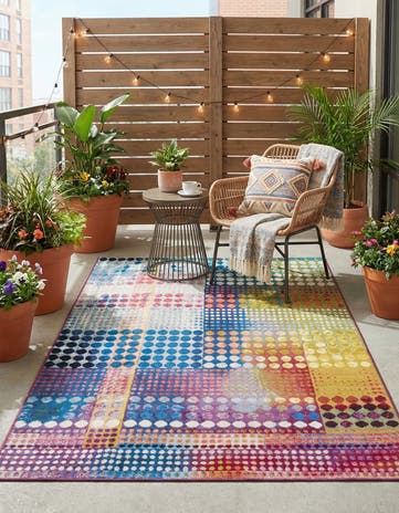 4' x 6' Easy-Clean Modern Indoor / Outdoor Rug
