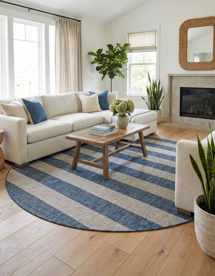 Detail image of 10' x 10'  Washable Striped Indoor / Outdoor Round Rug