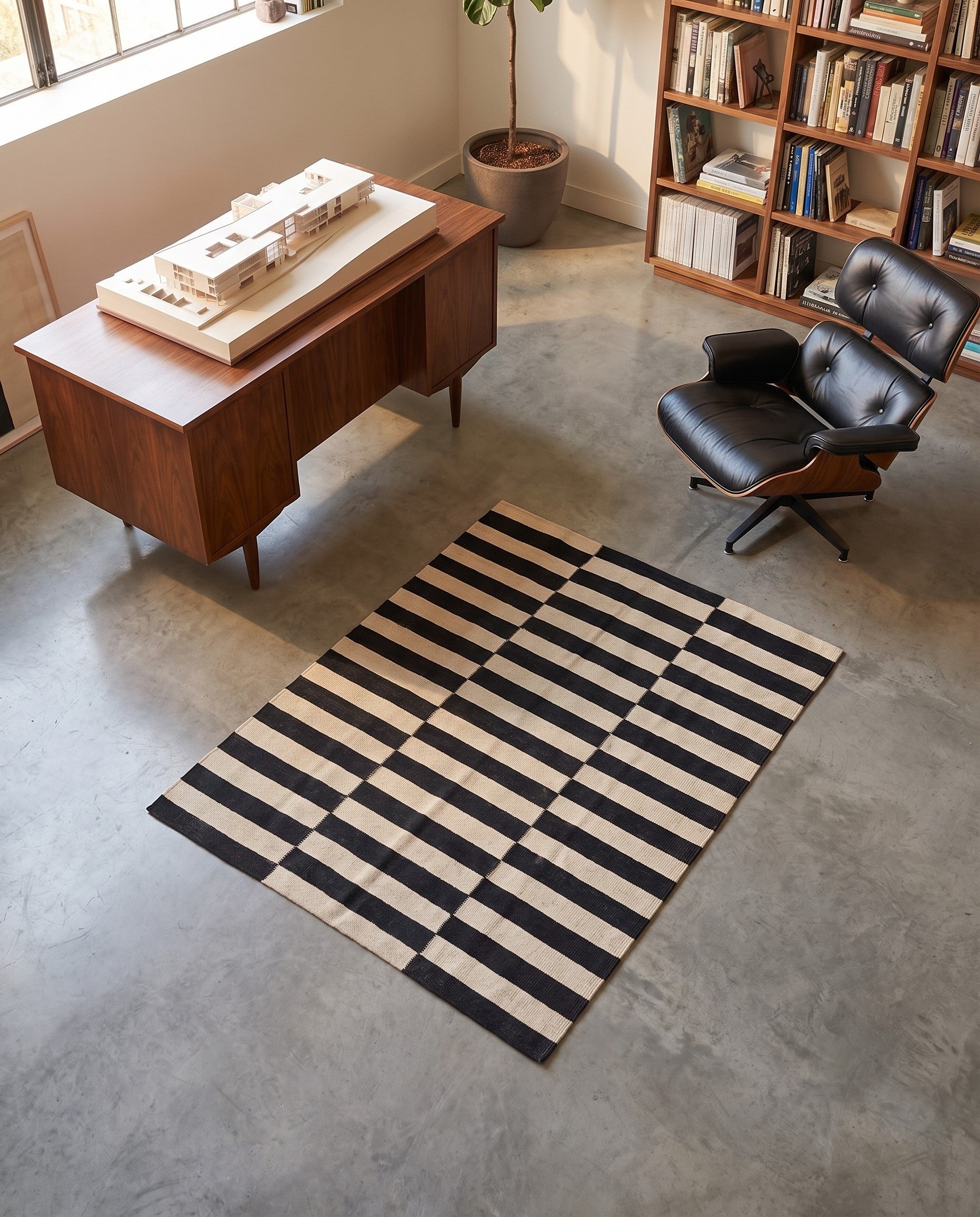4' 3 x 5' 9 Hand Woven Kilim Modern Wool Rug