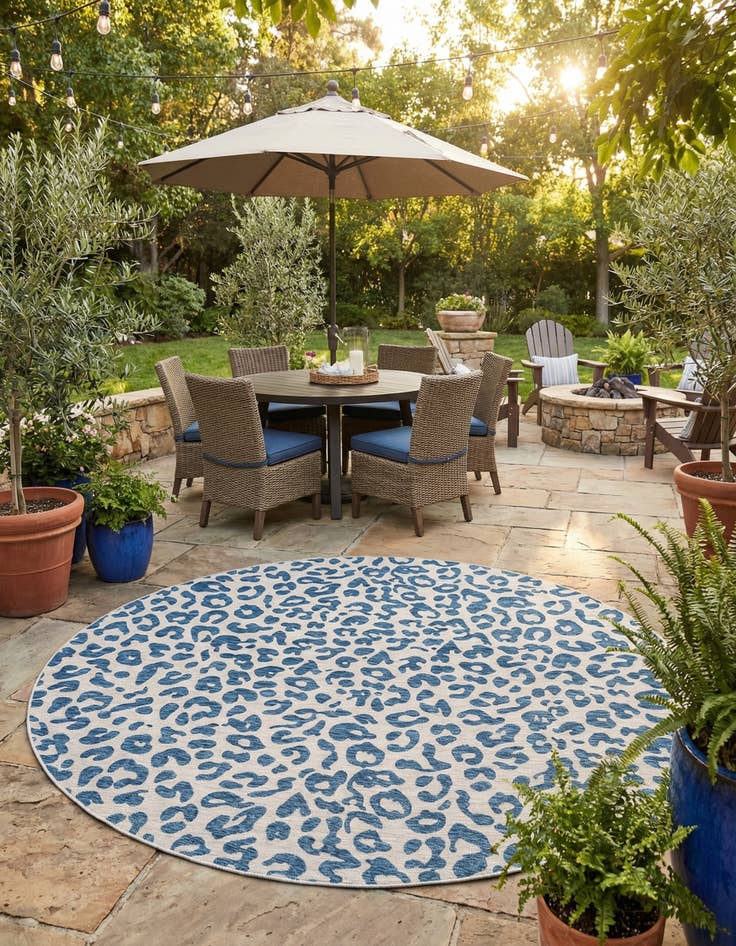 Detail image of 10' 8 x 10' 8  Washable Safari Indoor / Outdoor Round Rug