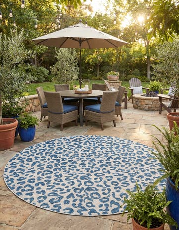 10' 8 x 10' 8 Easy-Clean Safari Indoor / Outdoor Round Rug
