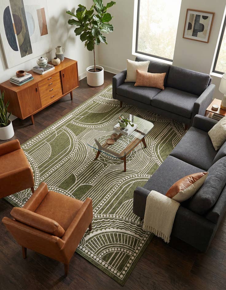 Detail image of 10' x 14' Easy-Clean Traditional Indoor / Outdoor Rug