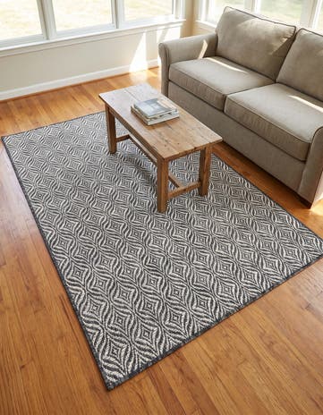 4' x 6' Easy-Clean Lattice Indoor / Outdoor Rug