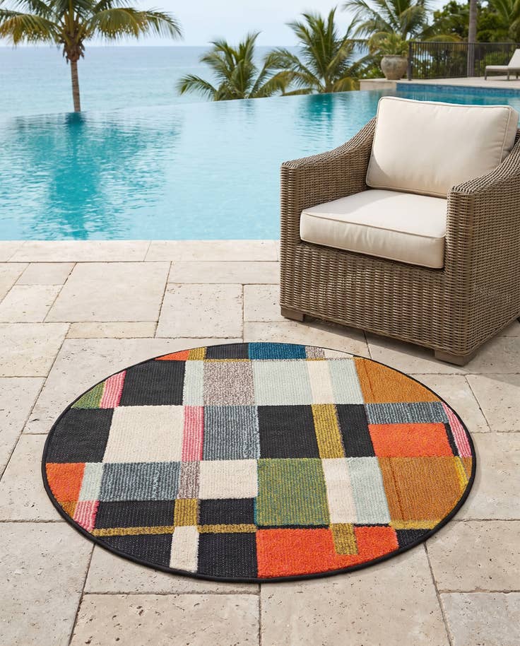 Detail image of 3' x 3' Easy-Clean Casablanca Indoor / Outdoor Round Rug