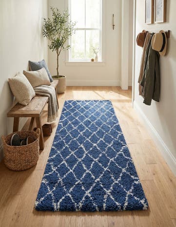 2' 7 x 10' Moroccan Shag Runner Rug