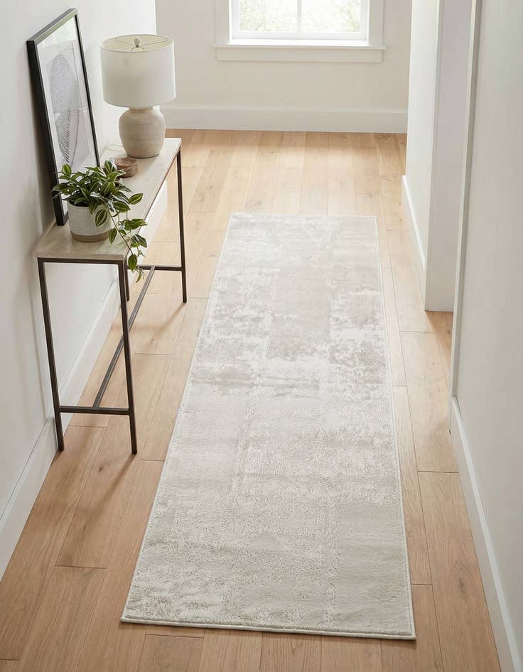 Detail image of 2' x 6' Finsbury Runner Rug