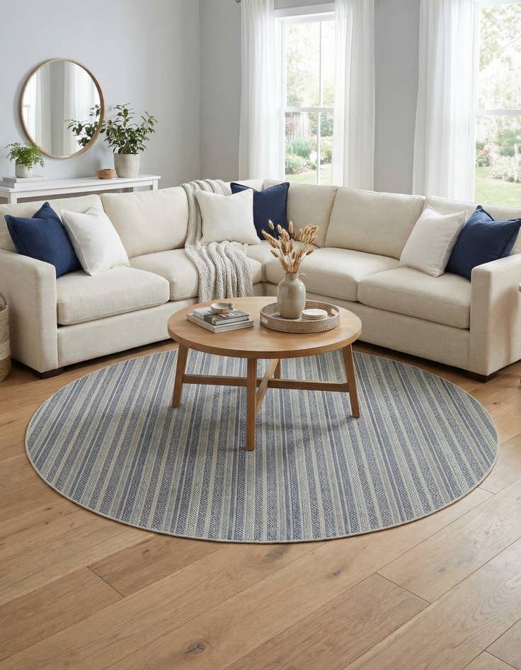 Detail image of 10' x 10'  Washable Striped Indoor / Outdoor Round Rug