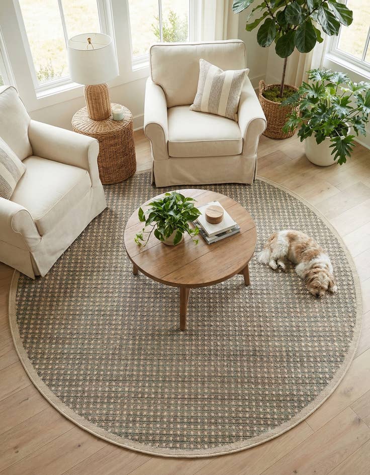 Detail image of 5' x 5' Easy-Clean Border Indoor / Outdoor Round Rug