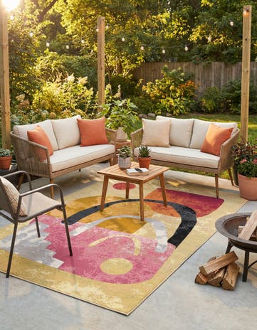 6' x 9' Easy-Clean Modern Indoor / Outdoor Rug
