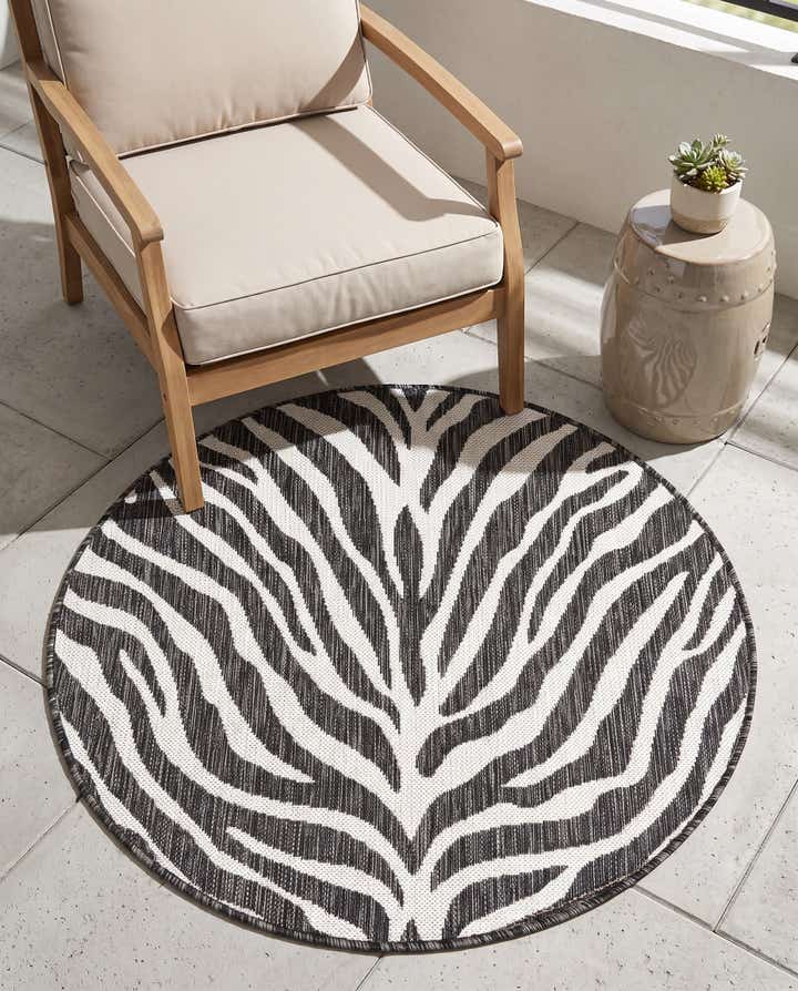 3' x 3' Easy-Clean Safari Indoor / Outdoor Round Rug